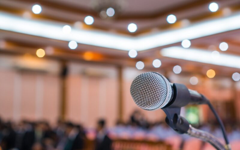 Microphone for speaker in conference or seminar hall